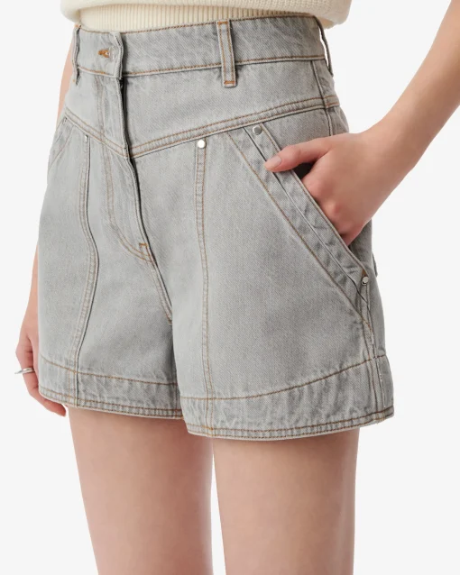 HIGH-WAISTED SHORTS