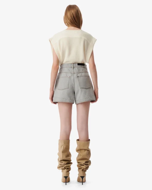 HIGH-WAISTED SHORTS