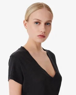 LOW-CUT T-SHIRT