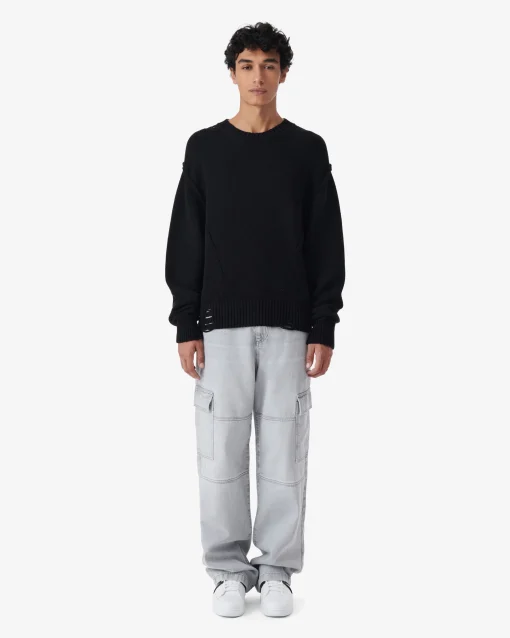 ROUND-NECK SWEATER
